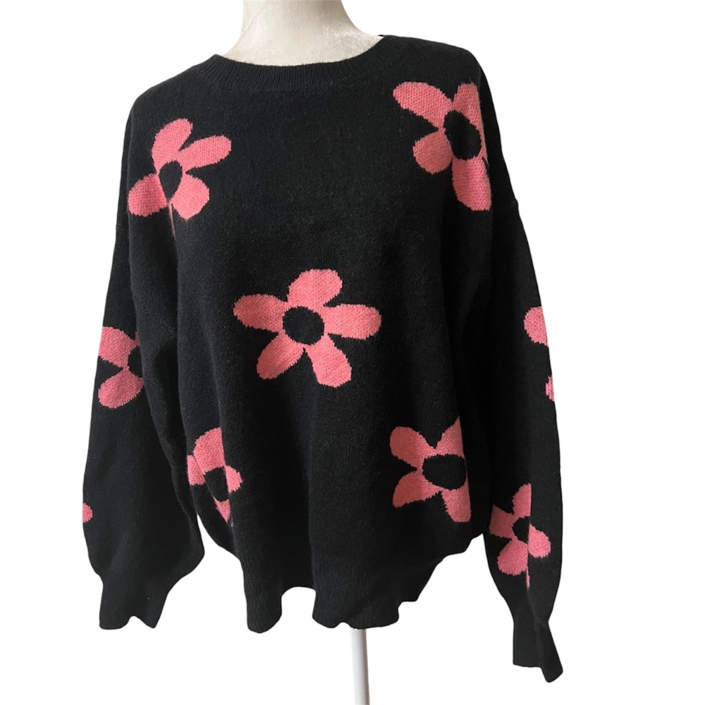 BiBi Black knit sweater with and Pink flowers oversized relaxed fit Xl NWT